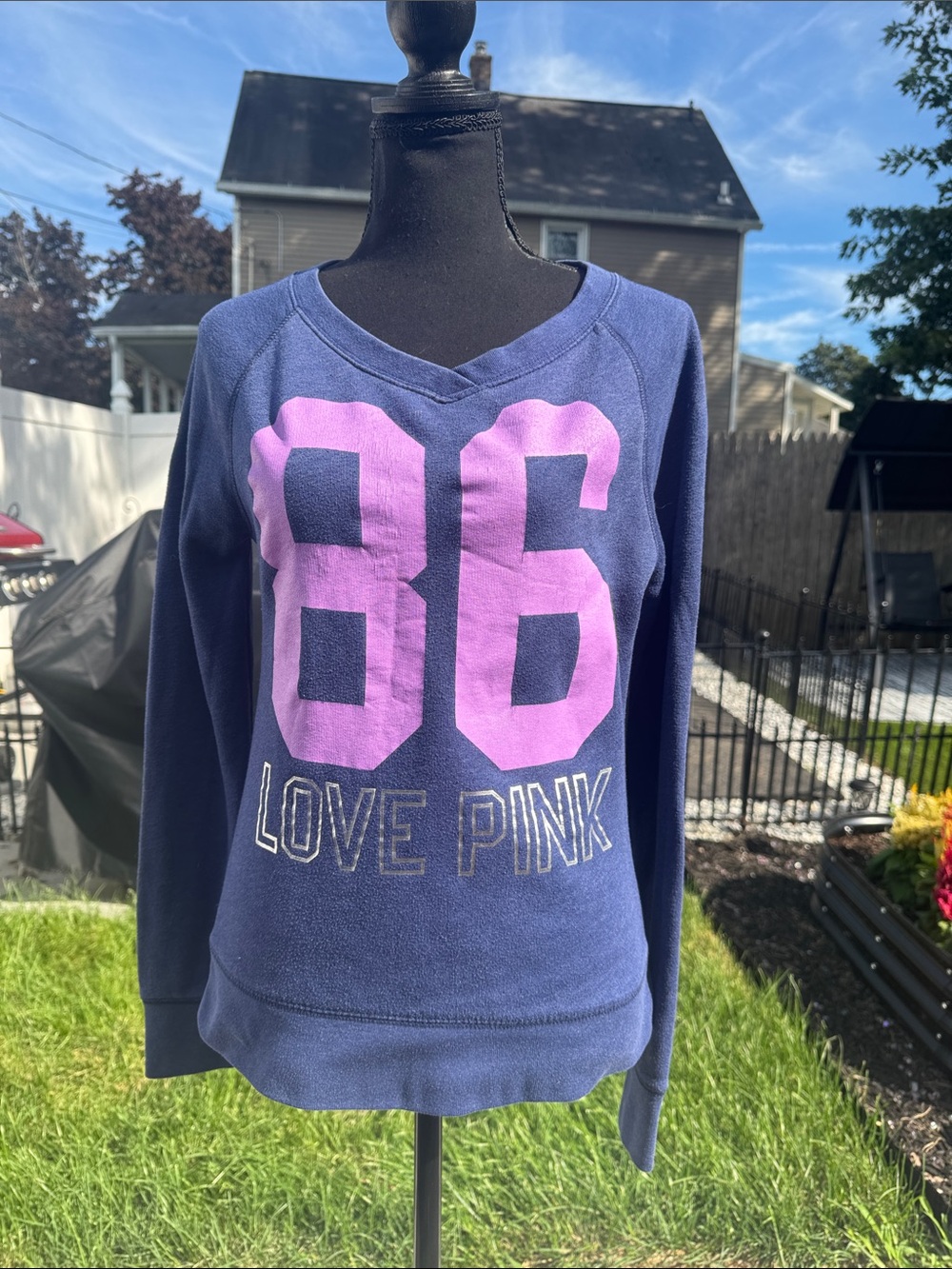 PINK Victoria's Secret Girls' Navy V-Neck Sweatshirt with Pink '86' Print xs